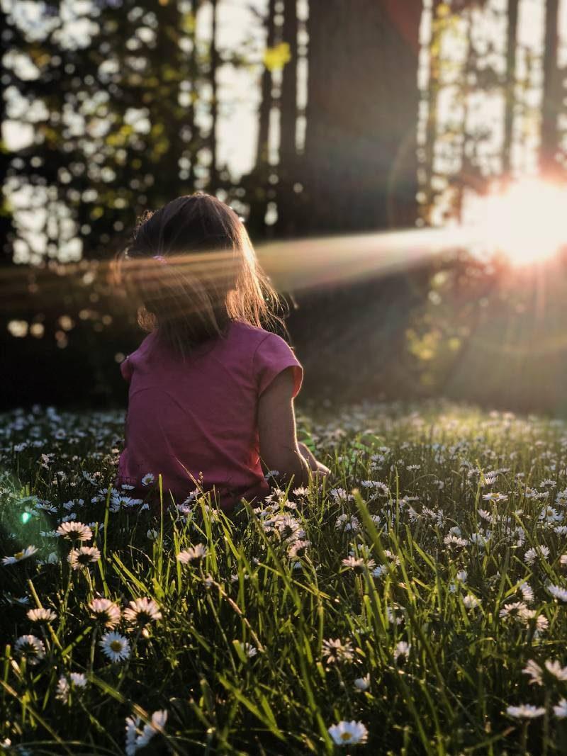 mindfulness-anxiety-8n00CqwnqO8 girl meditating in forest